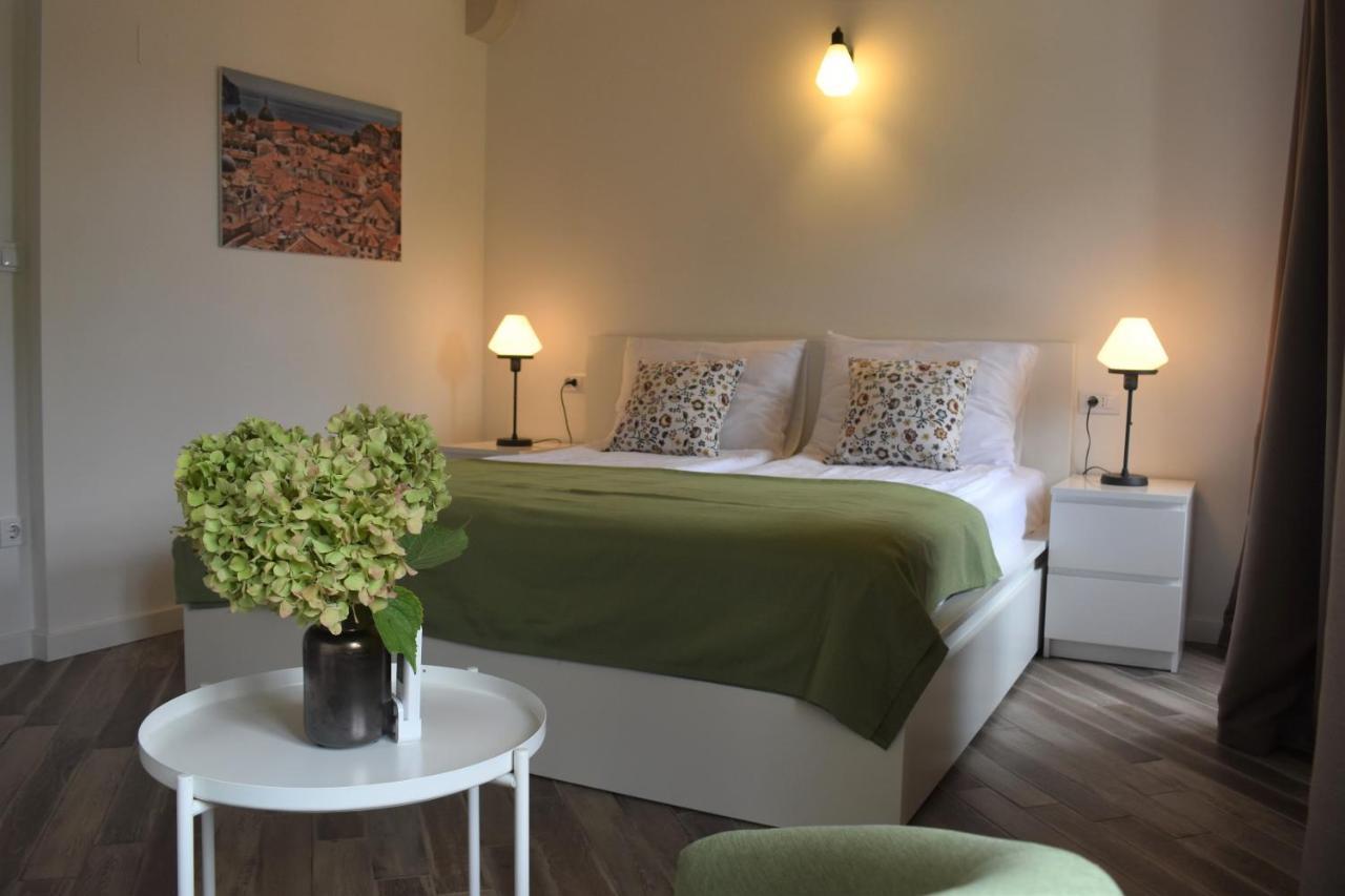 Apartman Charming Stone House In Old Town
